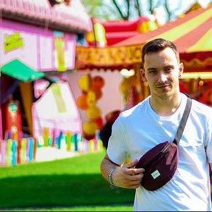 Meet your Posher, Robert